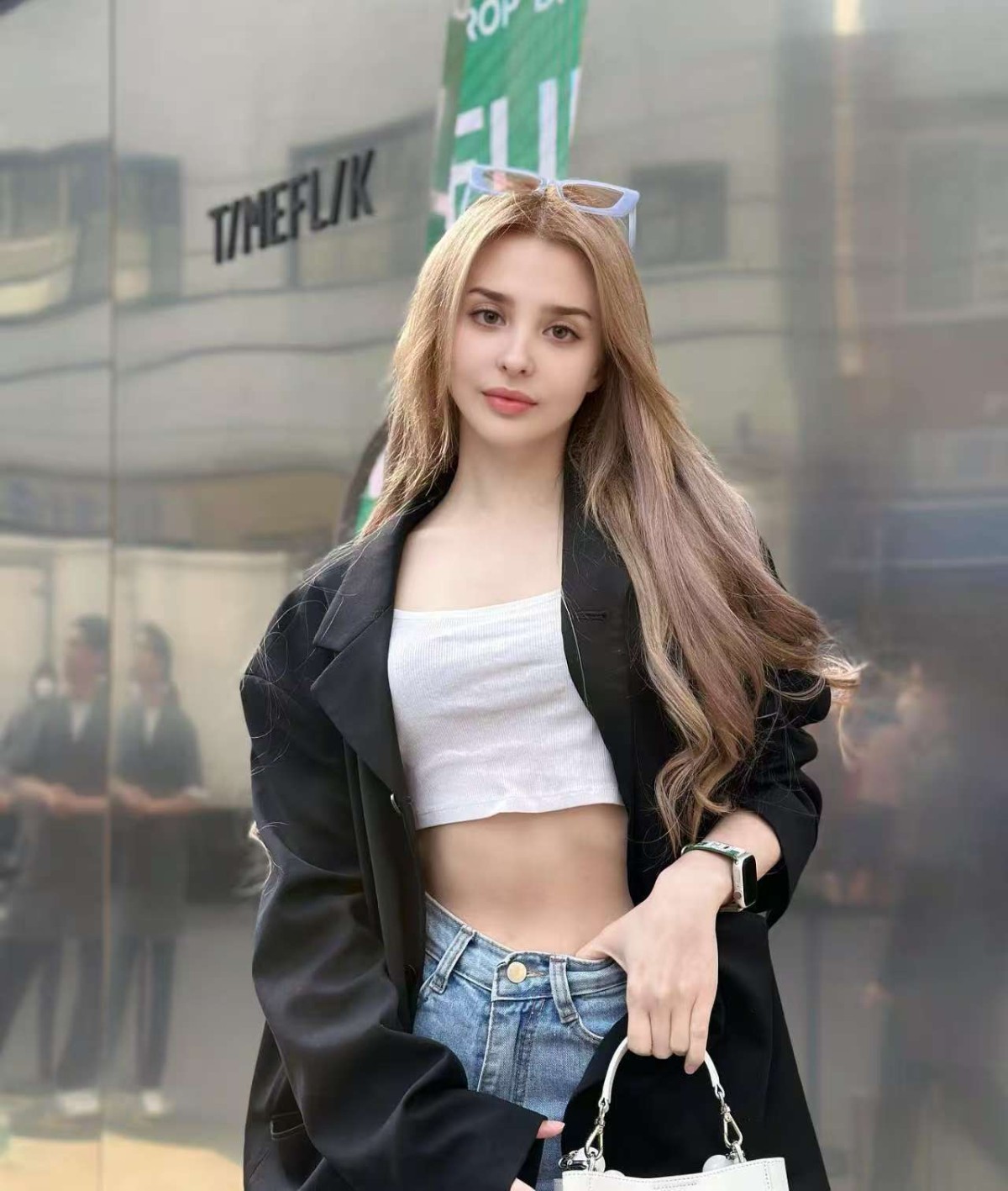 微信图片_20251109203202_18_258.jpg